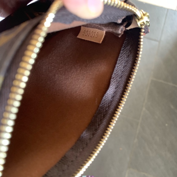 SOLD!! —— Louis Vuitton Mini Pochette - Picture 6 of 8